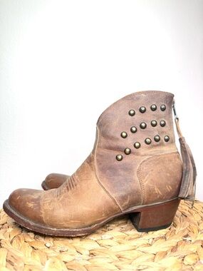 Shyanne Boots Western Studded Grommets Tassel Zip Ankle Brown leather Cowgirl